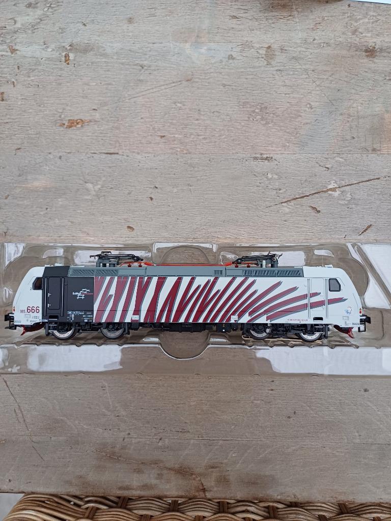 Piko 59354 Elektrolok BR185.2 - AC digitaal (3-rail), Wisselstroom, Locomotief, Zo goed als nieuw, Piko
