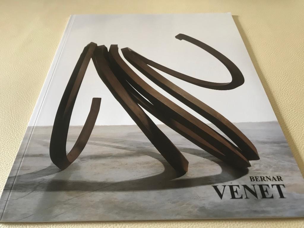 Bernar Venet Sculptures Dessins 40pag, Ophalen of Verzenden, Zo goed als nieuw, Beeldhouwkunst