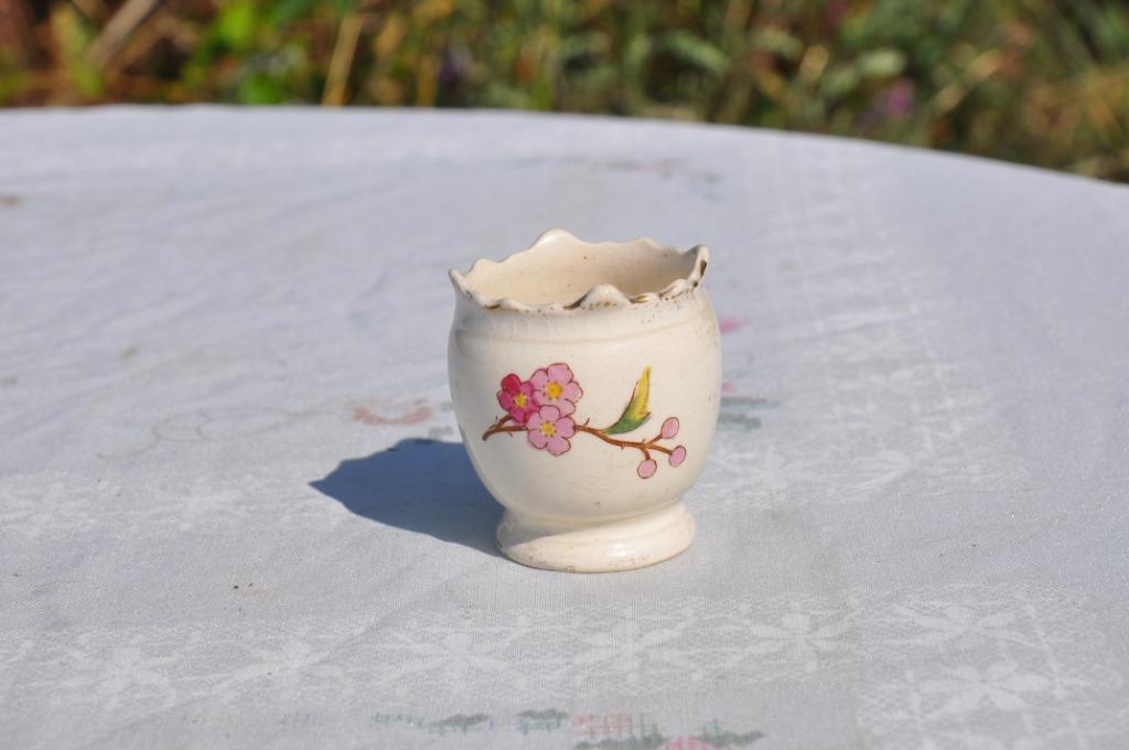 ancien coquetier en faience de jemappes, Enlèvement ou Envoi