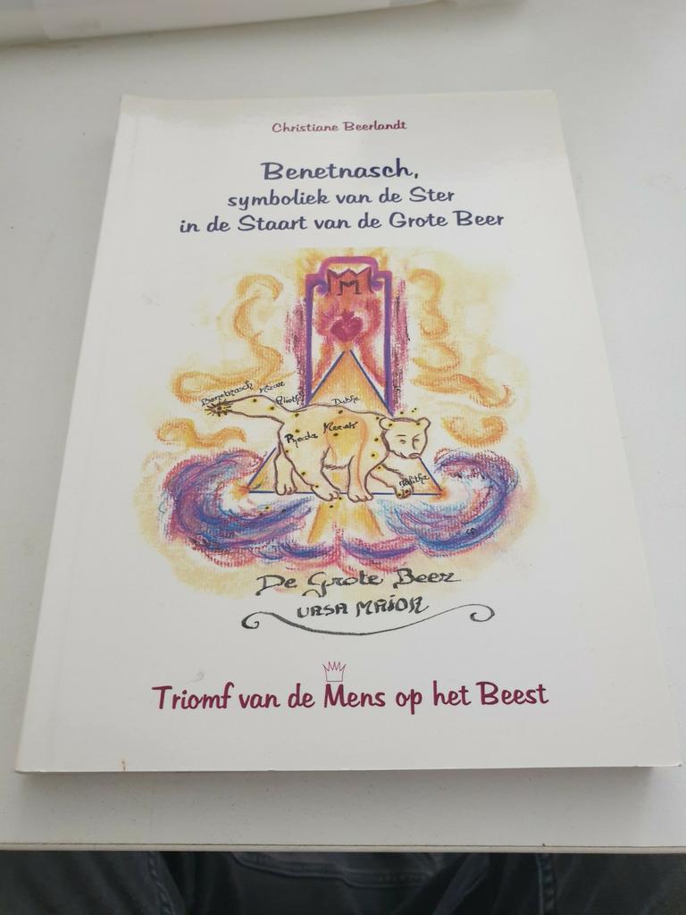 Benetnasch, de ster in de staart van de Grote Beer, Boeken, Ophalen of Verzenden, Zo goed als nieuw, Christiane Beerlandt, Astrologie