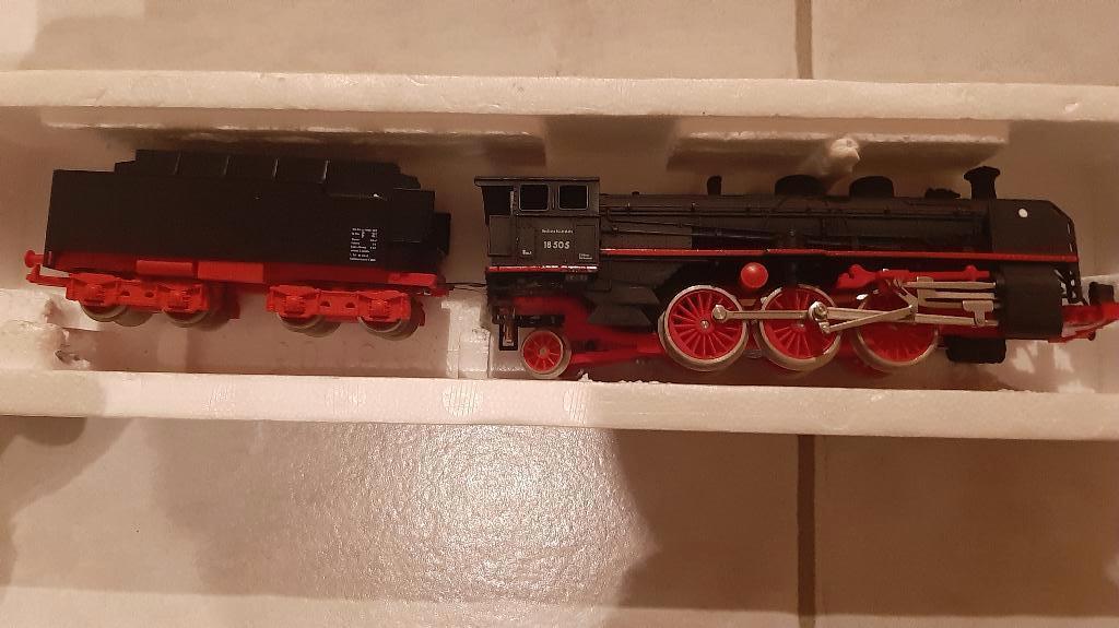 Lima modeltreinen, Enlèvement, Locomotive, Lima, Analogique