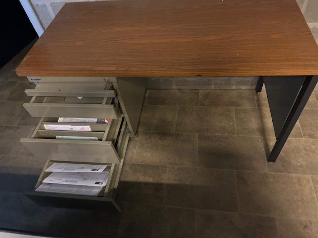 BUREELTAFELS MET SCHUIVEN, Ophalen, Gebruikt