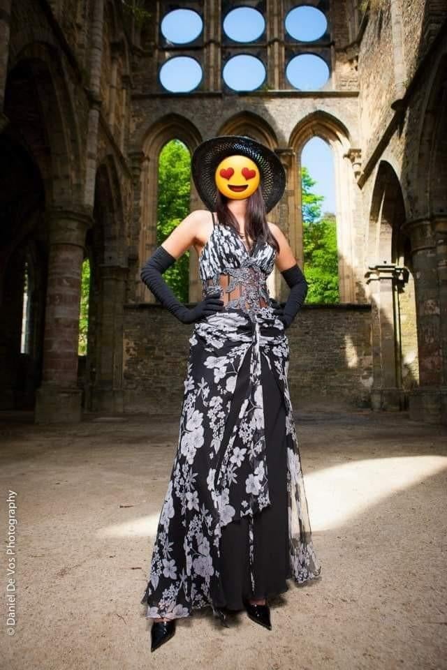 Robe de bal, de cocktail longue, blanche/noir, corset, 38, Vêtements | Femmes, Habits de circonstance, Comme neuf, Robe de gala