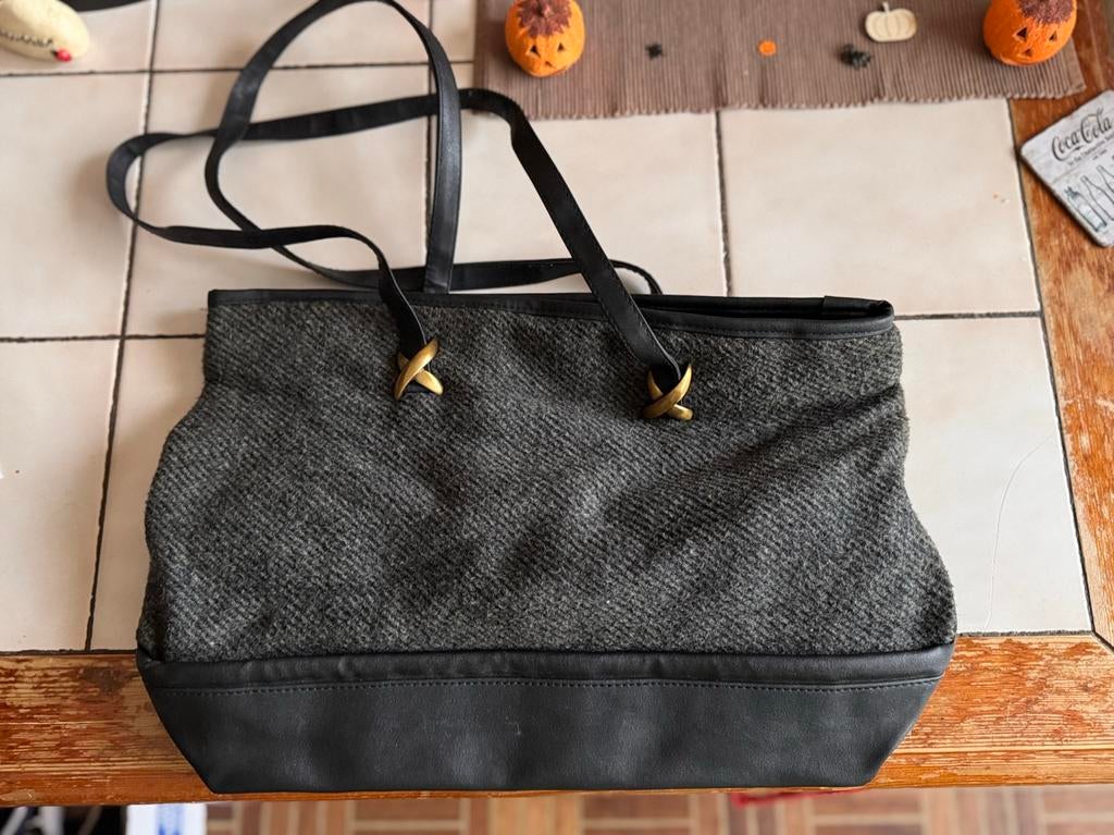 Handtas (stof en plastic), Handtassen en Accessoires, Tassen | Damestassen, Ophalen, Zo goed als nieuw, Handtas