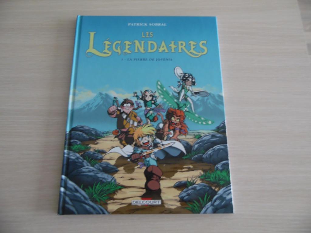 LES LÉGENDAIRES   LA PIERRE DE JOVÉNIA, Livres, Enlèvement ou Envoi, Patrick Sobral, Une BD, Comme neuf