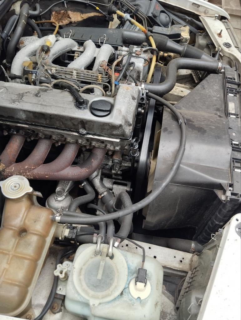 Mercedes 200 diesel motor bj 1988  voor type 124 of  201 190, Ophalen of Verzenden, Gebruikt, Universele onderdelen