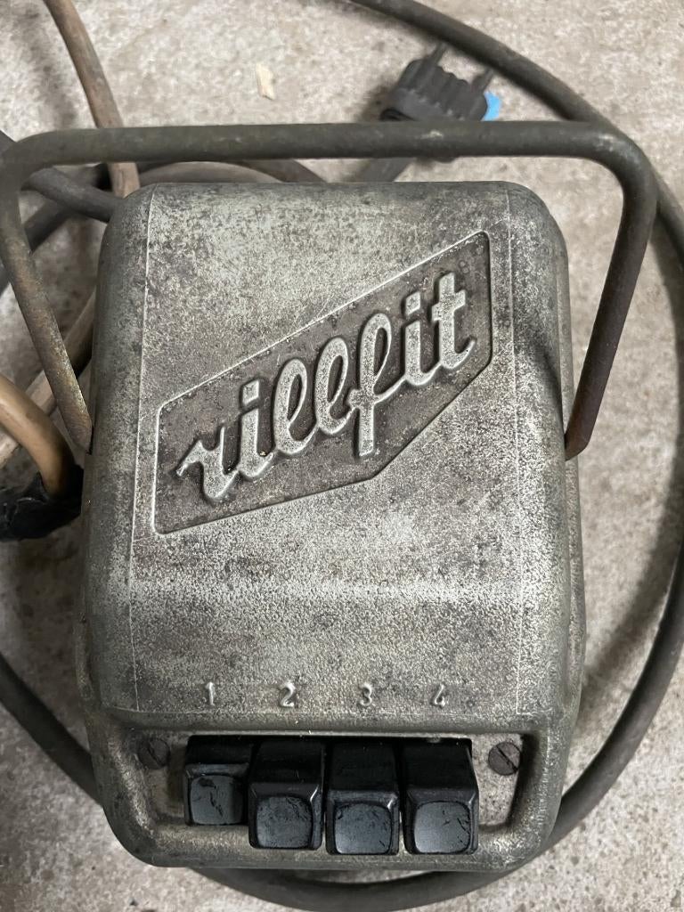 Banden snijmachine om relief bij te snijden, Ophalen of Verzenden, Gebruikt
