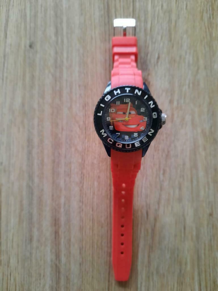 Clockwork Cars (A besoin d'une nouvelle batterie), Bijoux, Sacs & Beauté, Montres | Enfants, Enlèvement ou Envoi, Comme neuf, Rouge