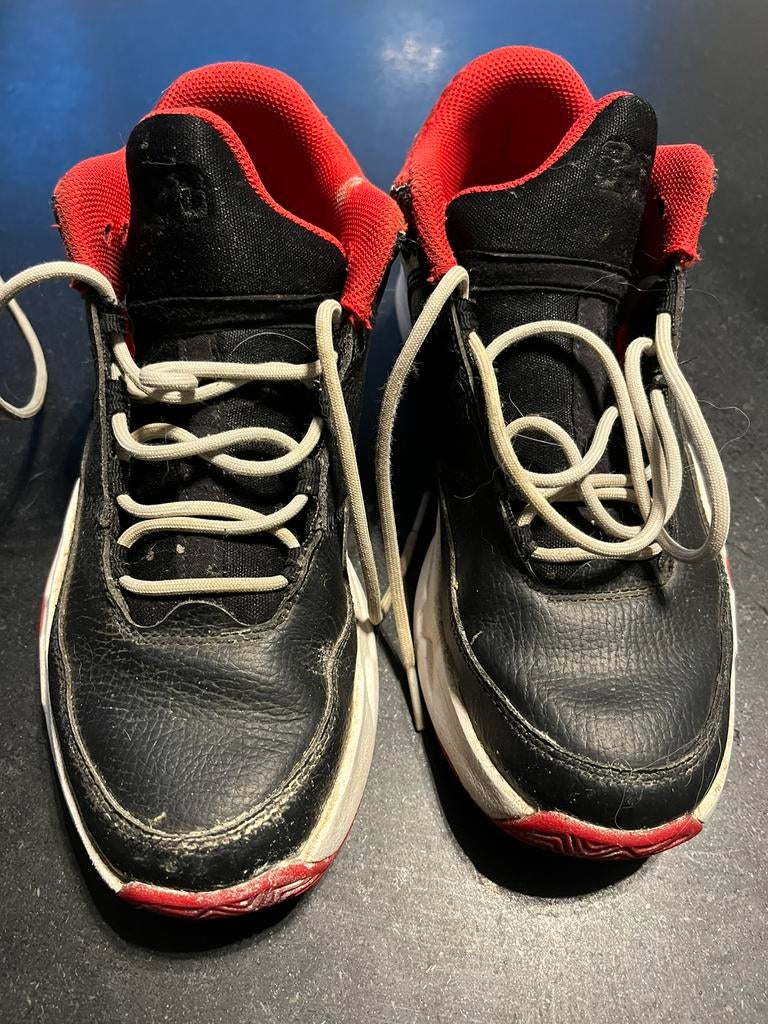 Zwarte Air Jordan maat 38,5. Gebruikte maar goede staat., Gebruikt, Jongen of Meisje, Schoenen, Ophalen of Verzenden