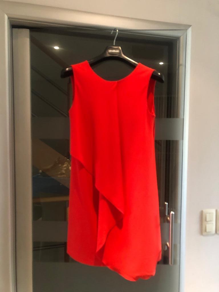 Rood kleedje maat 38 merk Pinko, perfecte staat, Kleding | Dames, Jurken, Ophalen of Verzenden, Zo goed als nieuw, Maat 38/40 (M)