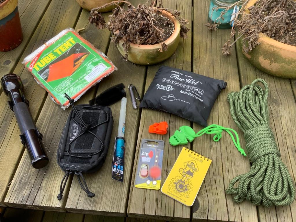 outdoor materiaal, Ophalen, Zo goed als nieuw