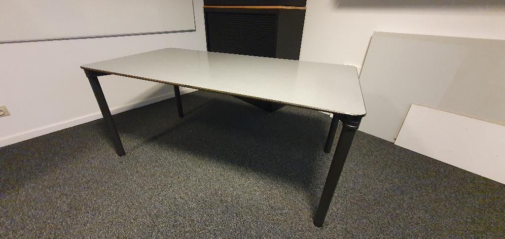Bureautafel rechthoek Bulo (volkern), Zakelijke goederen, Receptie of Entree, Ophalen, Gebruikt, Tafel