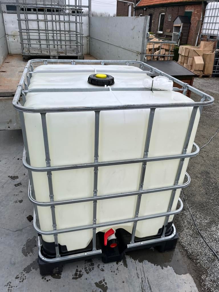 IBC container op plastic pallet 50 euro, Ophalen, Zo goed als nieuw