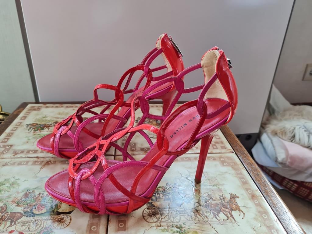 Prachtige roze Karen Millen sandalen maat 39, Karen Millen, Zo goed als nieuw, Roze, Sandalen of Muiltjes