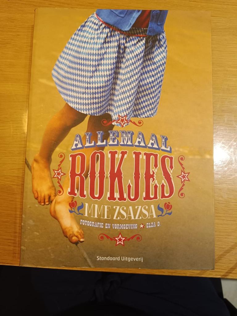 Naaiboek 'Allemaal rokjes', Boeken, Ophalen of Verzenden, Nieuw