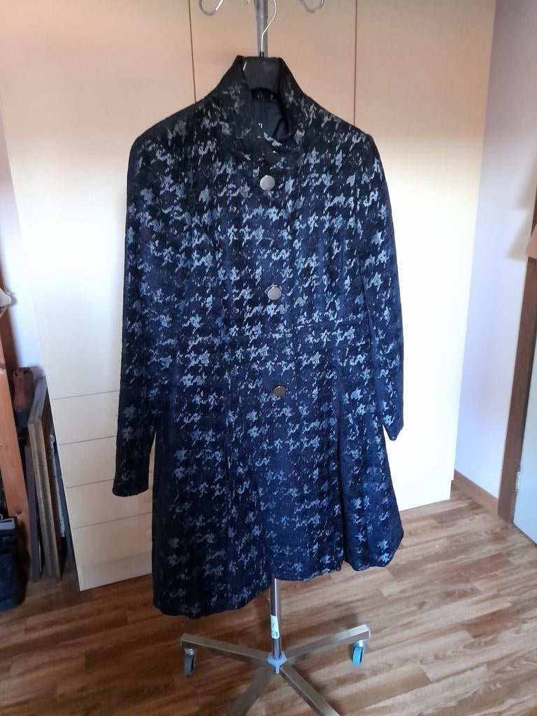 Manteau élégant., Taille 38/40 (M), Tuzzi, Enlèvement ou Envoi, Comme neuf
