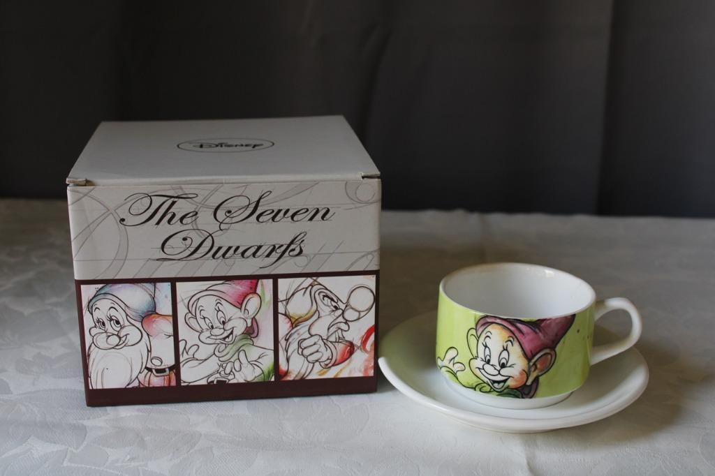 *Disney The seven dwarfs DopeyTas, Verzamelen, Ophalen of Verzenden, Sneeuwwitje of Doornroosje, Zo goed als nieuw, Servies