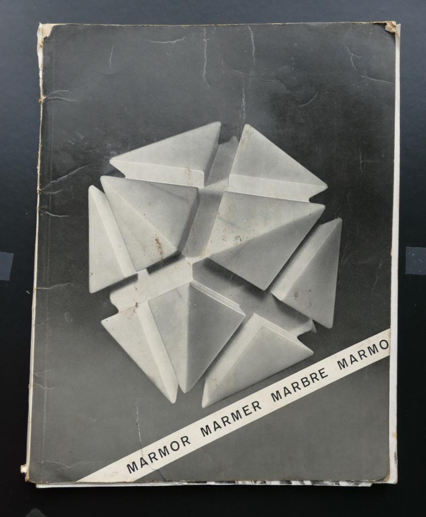 Boek, MARMOR MARMER MARBRE MARMO uit 1962 architectuur inter, Enlèvement ou Envoi, Utilisé, Style ou Courant