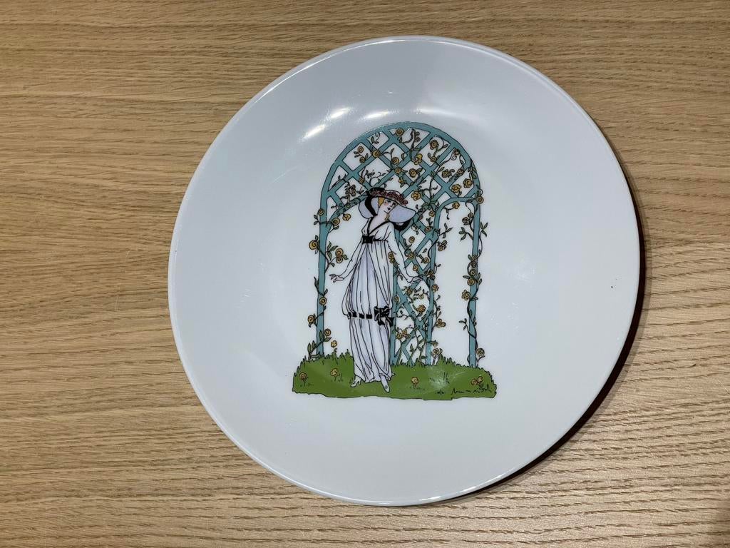 H. Robert Dammy Art Nouveau Rose Trellis porseleinen bord, Antiek en Kunst, Antiek | Wandborden en Tegels, Ophalen