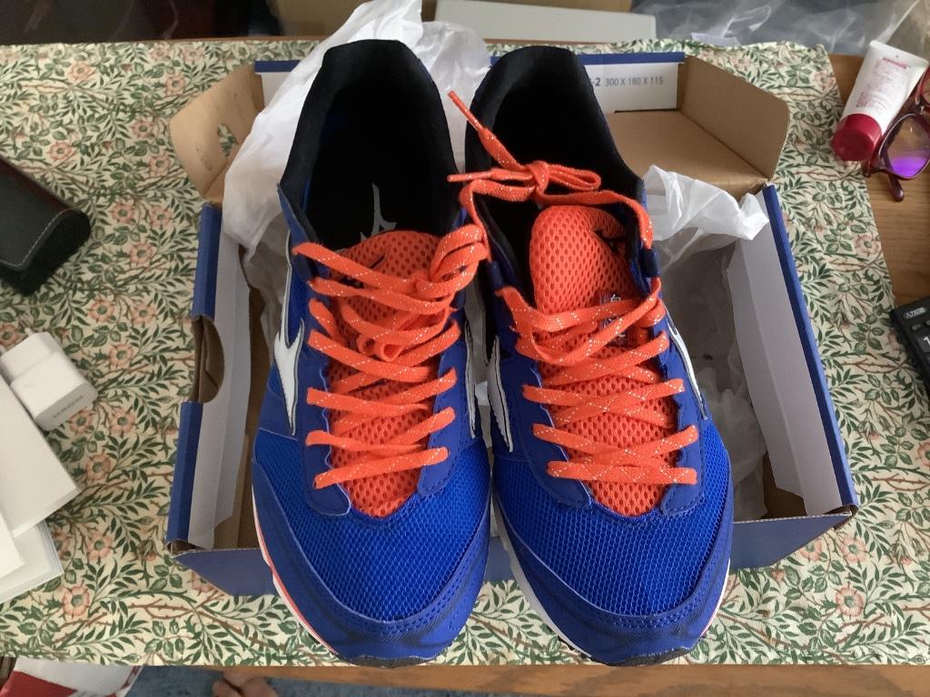 Mizuno Wave Emperor III RUNNING taille 40 (auparavant 39), Enlèvement ou Envoi, Neuf