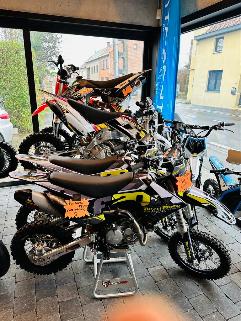 Nouveaux pit bikes Buccimoto F15R et F20R + Rotek en stock, Neuf, Enlèvement ou Envoi, 190 cm³, Pit Bike