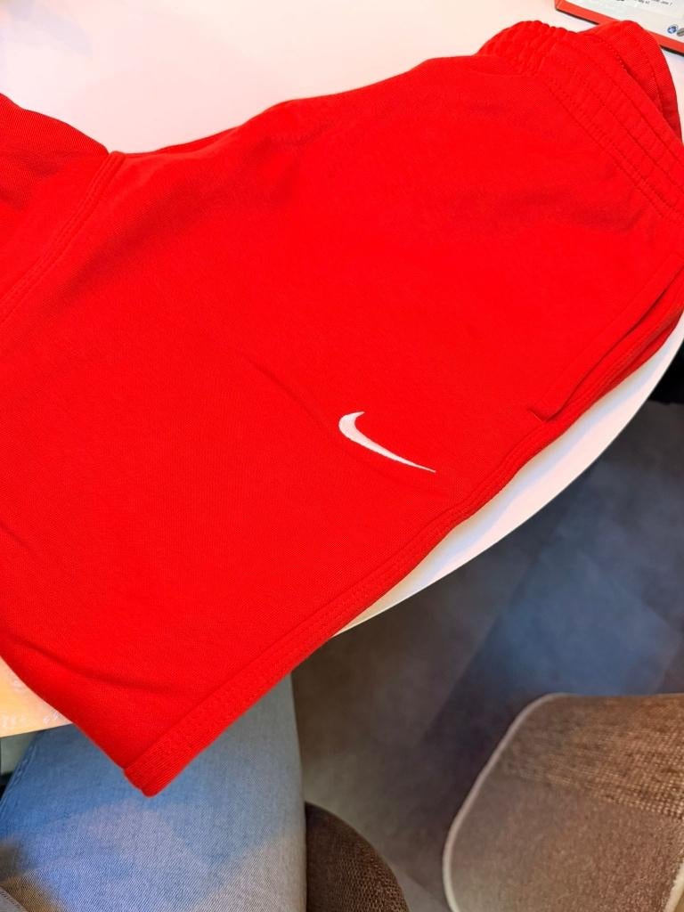 nike jogging rood maat medium, Ophalen, Nike, Zo goed als nieuw, Overige sporten
