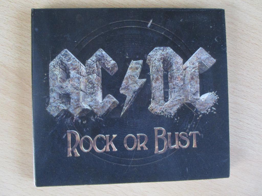 AC/DC = ROCK OR BUST --- CD 3 D AVEC COUVERTURE CARTONNÉE, Enlèvement ou Envoi, Comme neuf, Autres genres