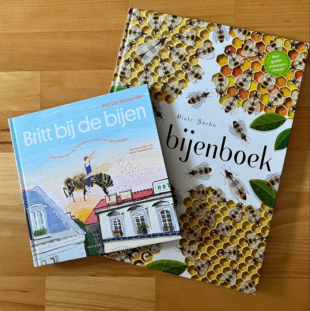 Bijen Boekenpakket (2), Ophalen of Verzenden, Zo goed als nieuw