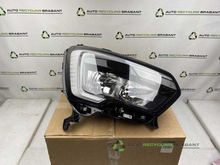 Phare droit d'un Renault Master, -, 3 mois de garantie, Utilisé, -
