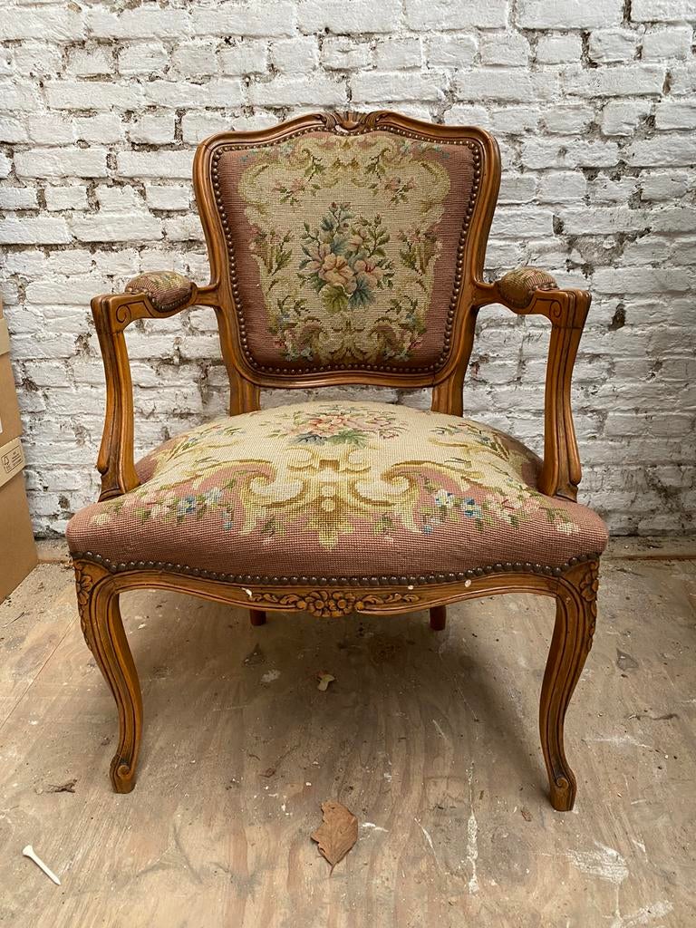 Antieke stoel Louis XV stijl, Enlèvement