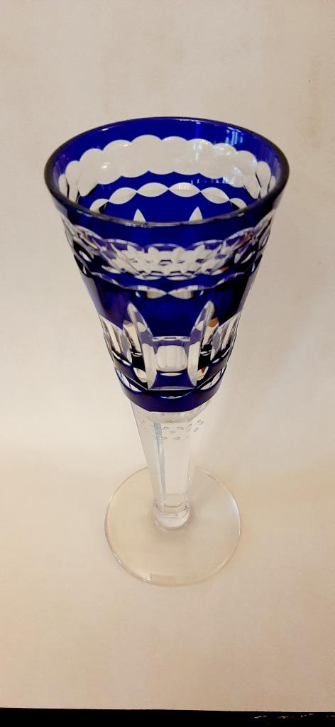 Verre de mariage en cristal du Val St Lambert, Enlèvement