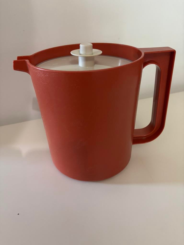 Tupperware jaren 80 kan met vacuüm deksel, Ophalen of Verzenden, Gebruikt