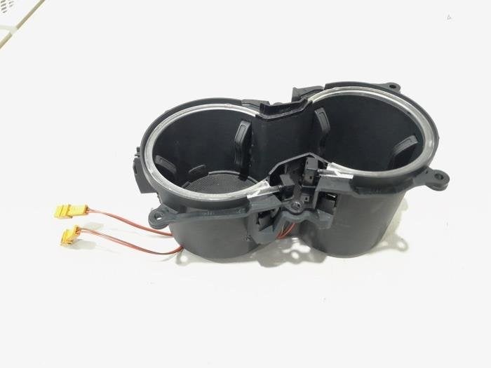 Porte-gobelet d'un Audi Q3, -, 3 mois de garantie, Audi, Utilisé