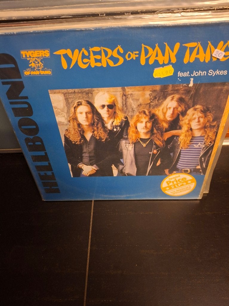 lp - tygers of pan tang - hellbound - 2lp - vak 2, Cd's en Dvd's, Vinyl | Hardrock en Metal, LP, Gebruikt, Originele persing, Ophalen of Verzenden