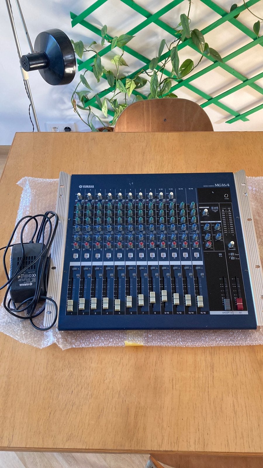 Yamaha MG16/4, Musique & Instruments, Tables de mixage, Enlèvement ou Envoi, Utilisé, 10 à 20 canaux