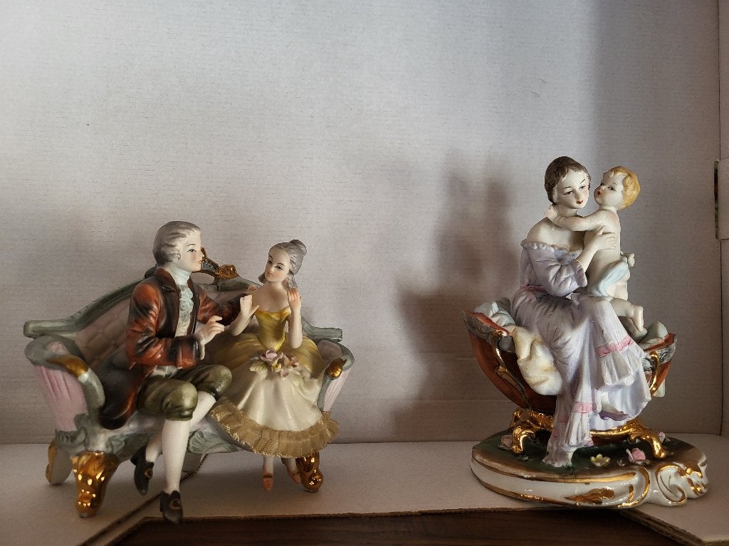 Decoratieve beeldjes (biscuit), Antiek en Kunst, Ophalen