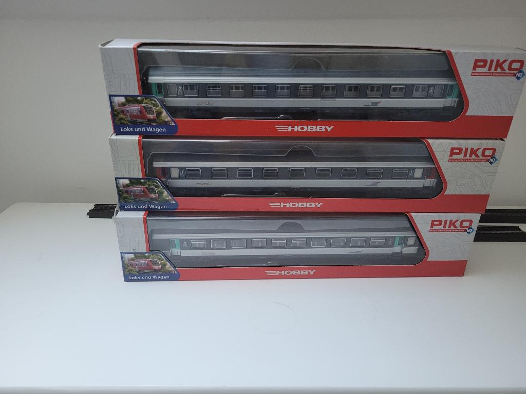 Marklin - Piko - set 3 wagons, Enlèvement, Rails, Piko