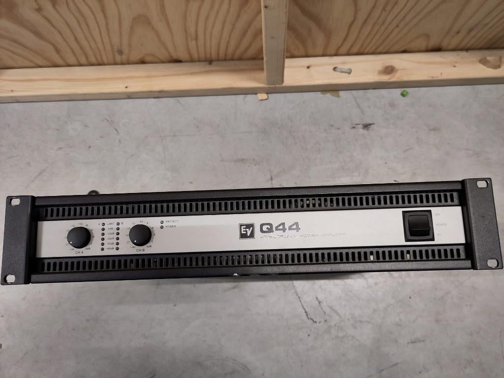 Electro-Voice Q44-II versterker, Ophalen, Gebruikt, Audio