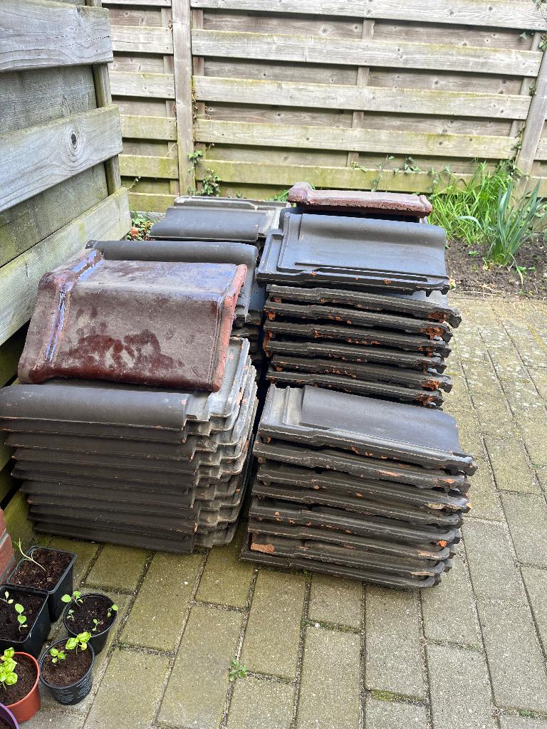 Dakpannen, Doe-het-zelf en Bouw, Ophalen, Zo goed als nieuw, Dakpannen