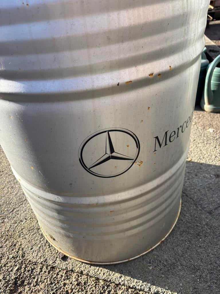 Olievat Mercedes, Tuin en Terras, Vuurkorven, Ophalen, Zo goed als nieuw