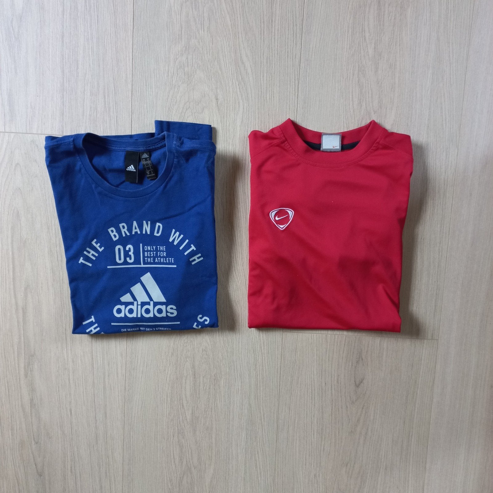 Ensemble de 2 chemises de sport, taille S, Nike et Adidas., Nike, Comme neuf, Bleu, Taille 46 (S) ou plus petite
