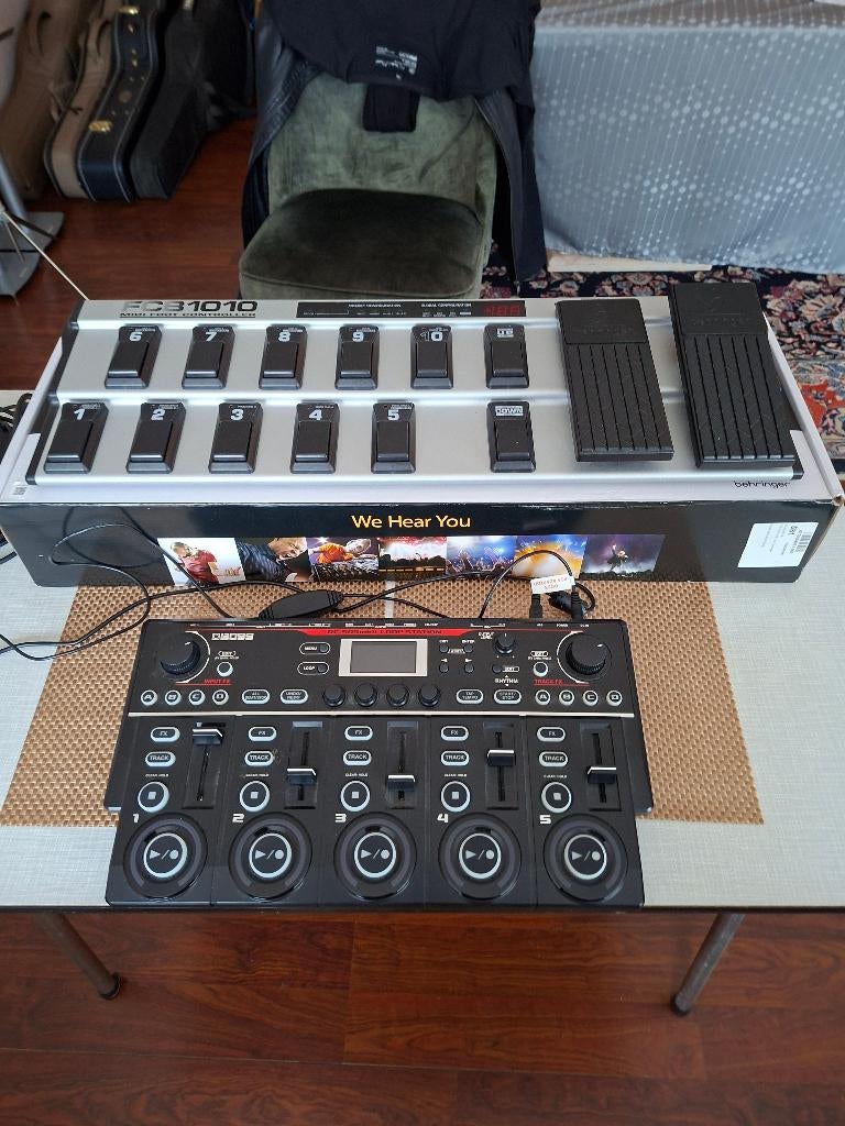 Boss Loopstation en Behringer Foot Controller, Musique & Instruments, Enlèvement, Comme neuf