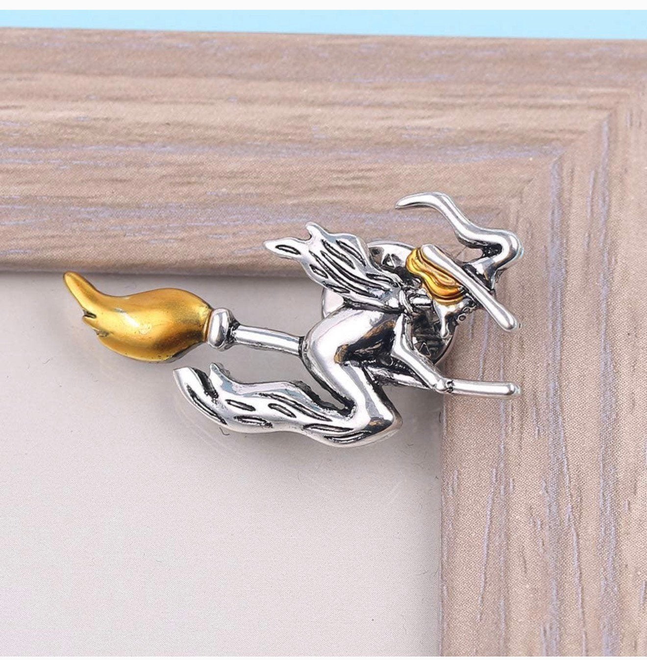 Broche de avec bouton en forme d'épingle argenté 4cm, Enlèvement ou Envoi, Neuf, Figurine