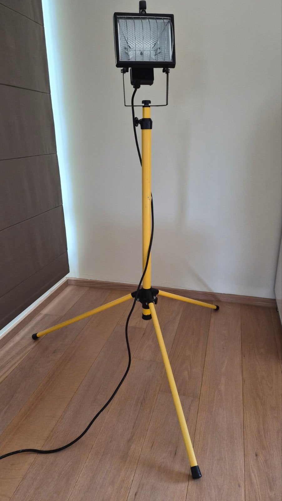 Halogeen werklamp, Doe-het-zelf en Bouw, Gebruikt, Met statief, Ophalen of Verzenden, Lamp met armatuur