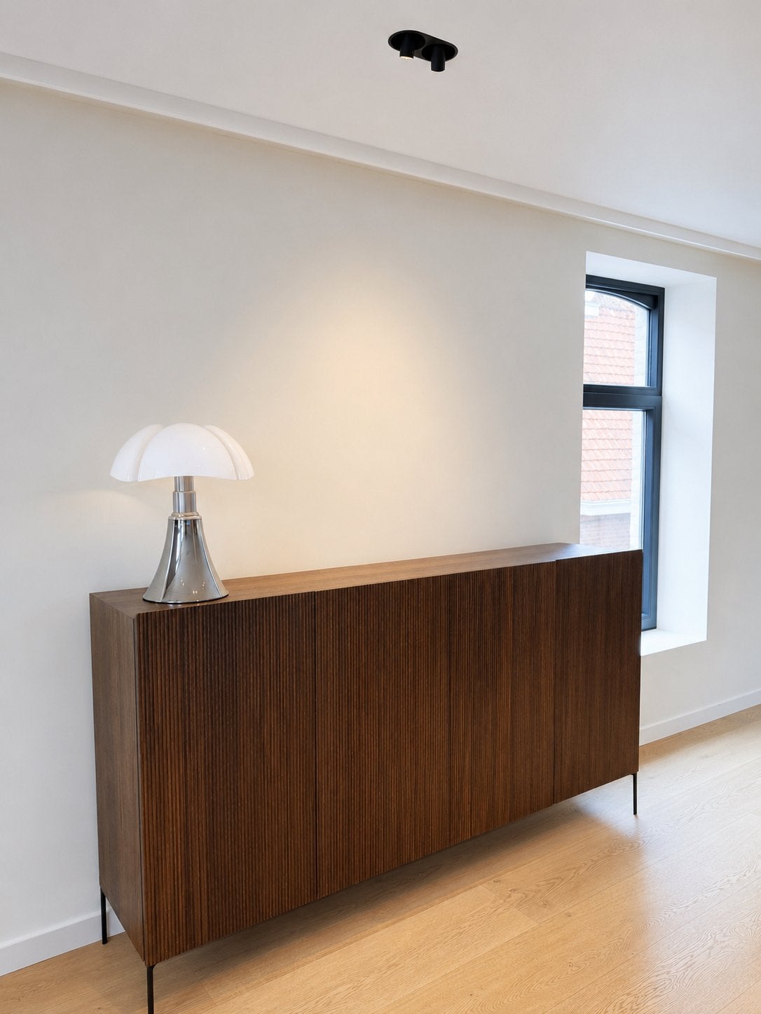 Commode Juntoo en chêne foncé 2025, Maison & Meubles, Enlèvement, Comme neuf