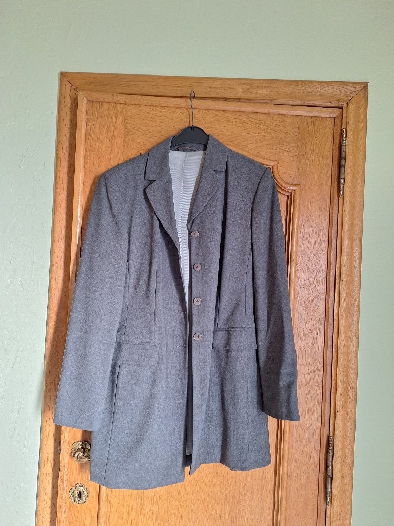 Longue veste grise - Incognito - taille 42 - Neuve, Kleding | Dames, Jasjes, Kostuums en Pakken, Ophalen, Kostuum of Pak, Maat 42/44 (L)
