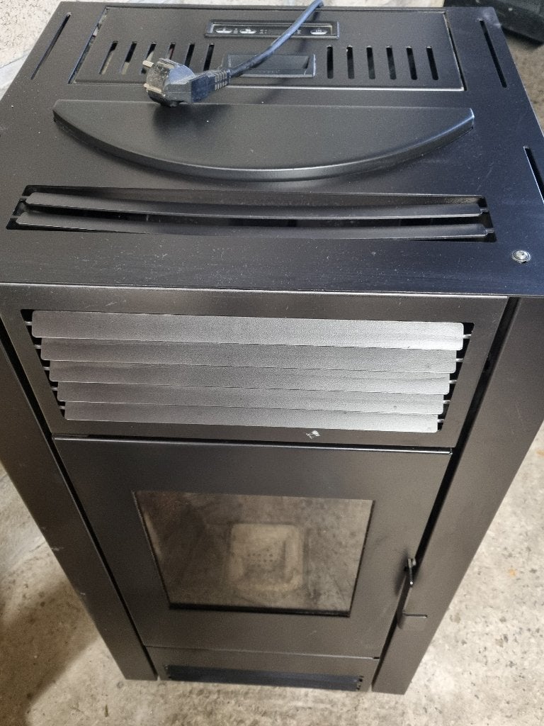 Poele a pellet 8kw, Maison & Meubles, Enlèvement, Utilisé, Autres carburants, Poêle à granulés