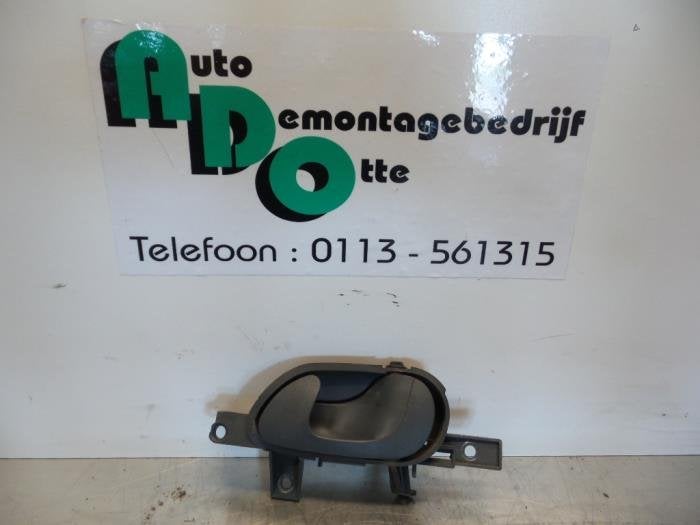Poignée portière 2portes droite d'un Peugeot Expert, -, 3 mois de garantie, Utilisé, -