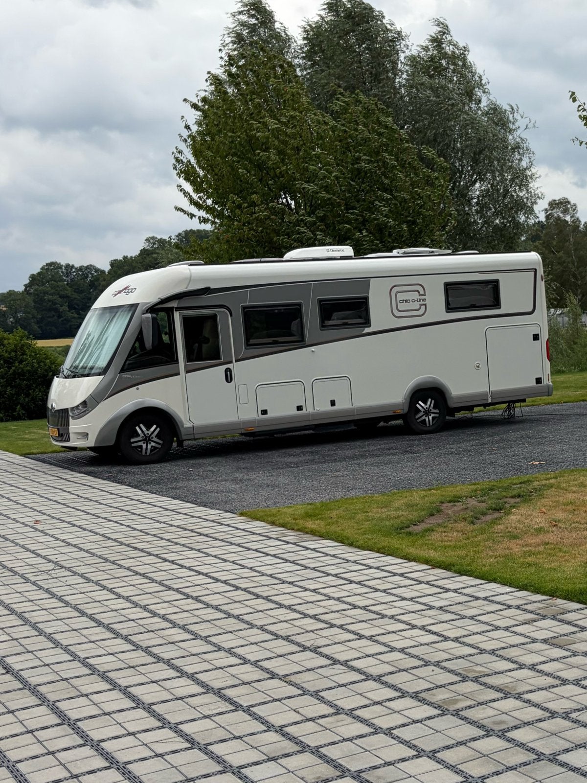 Carthago chic c line  5.3 bj 2020 automaat 9 traps, Caravans en Kamperen, Mobilhomes, Fiat, Carthago, Particulier, Luifel