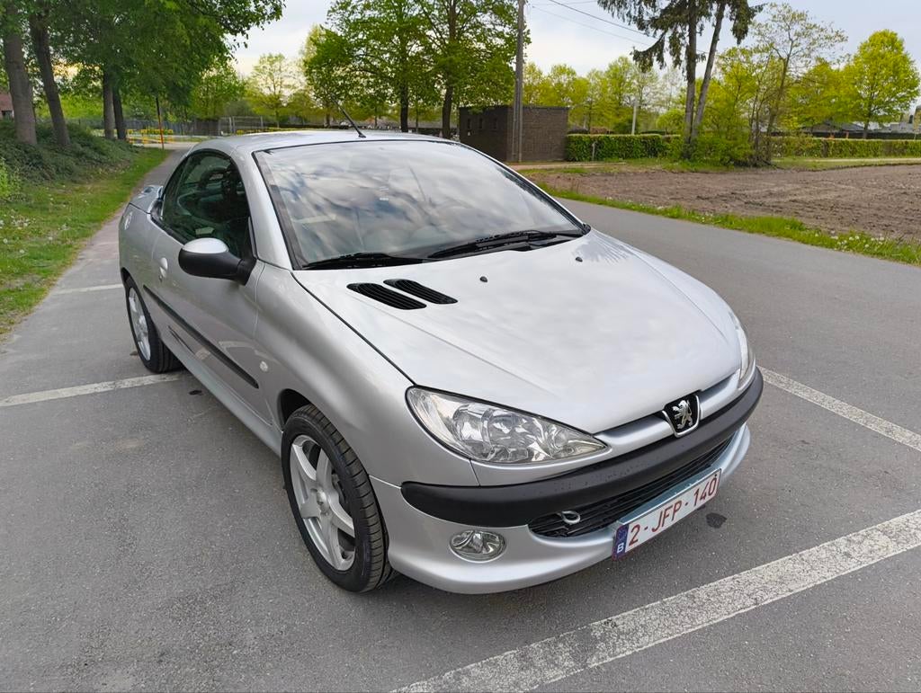 Peugeot 206cc, Voorwielaandrijving, Zwart, 4 cilinders, Cabriolet